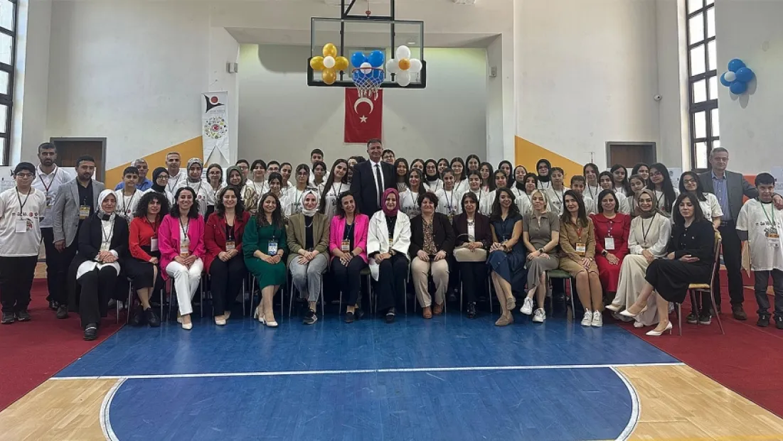 Mustafa Kemal Ortaokulu’nda TÜBİTAK 4006 Bilim Fuarı Heyecanı