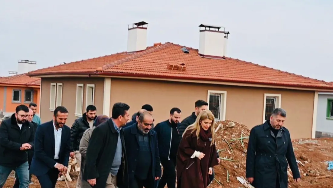 Ölmeztoprak: Kırsal Konutlar Ve Merkez Çarşıda Çalışmalar Son Aşamada