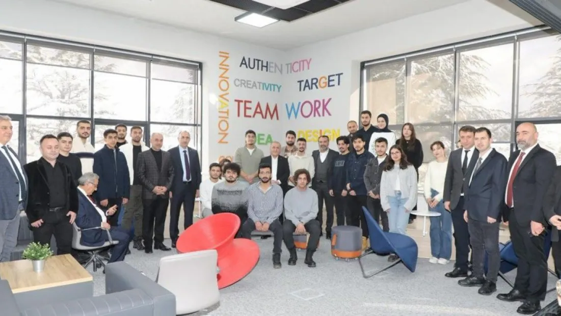 Prof. Dr. Yasemin Açık Ar-Ge Merkezi İl Yöneticileri Tarafindan Ziyaret Edildi