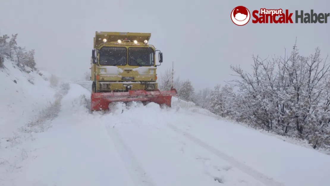 21 Mahallede Kar Küreme ve Yol Açma Çalışmaları Devam Ediyor