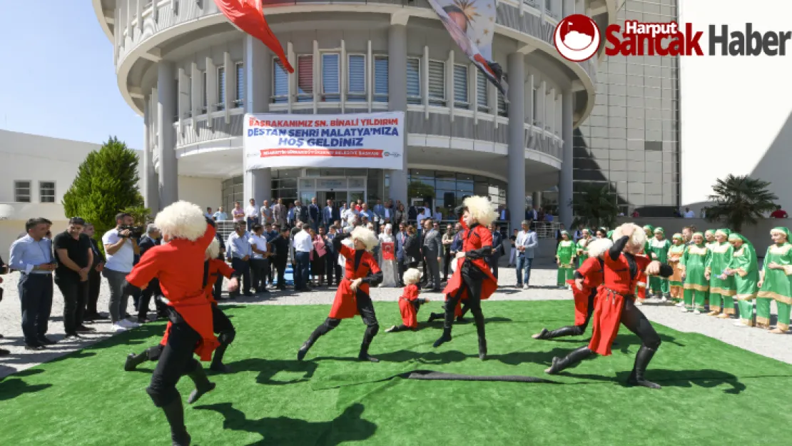 Ak Parti Genel Başkan Vekili Binali Yıldırım Büyükşehir Belediyesini Ziyaret Etti