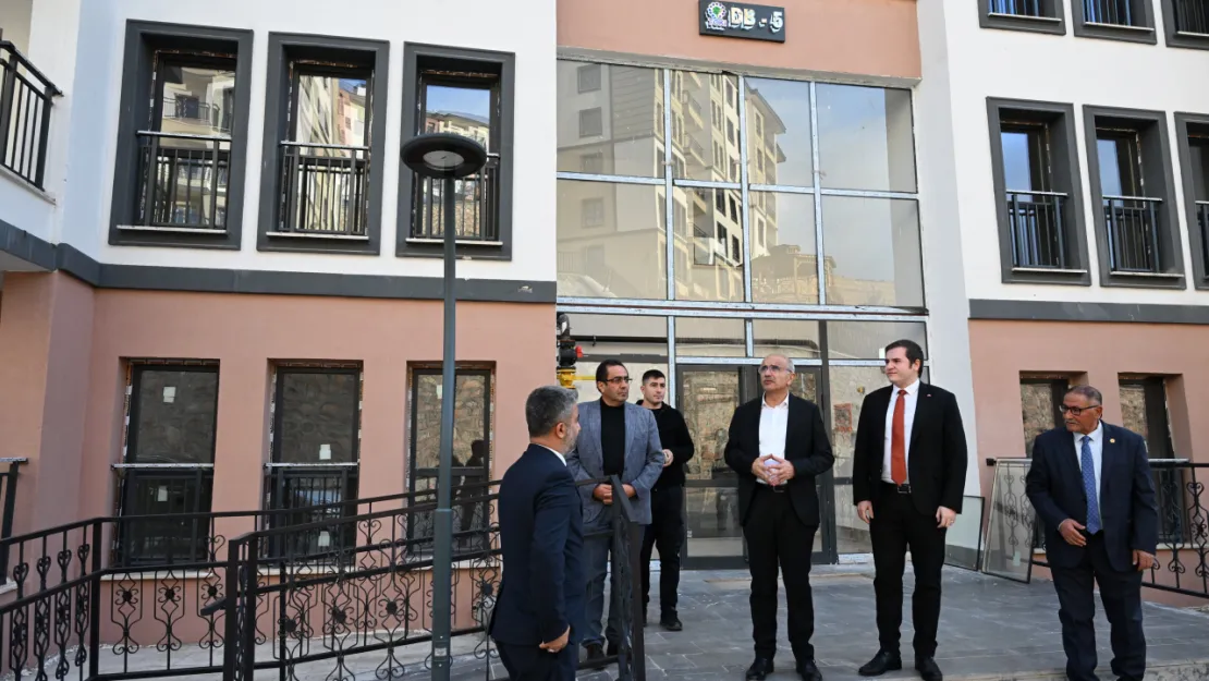 Arguvan İlçesinde 210 Köy Evi İnşası Hızla Devam Ediyor