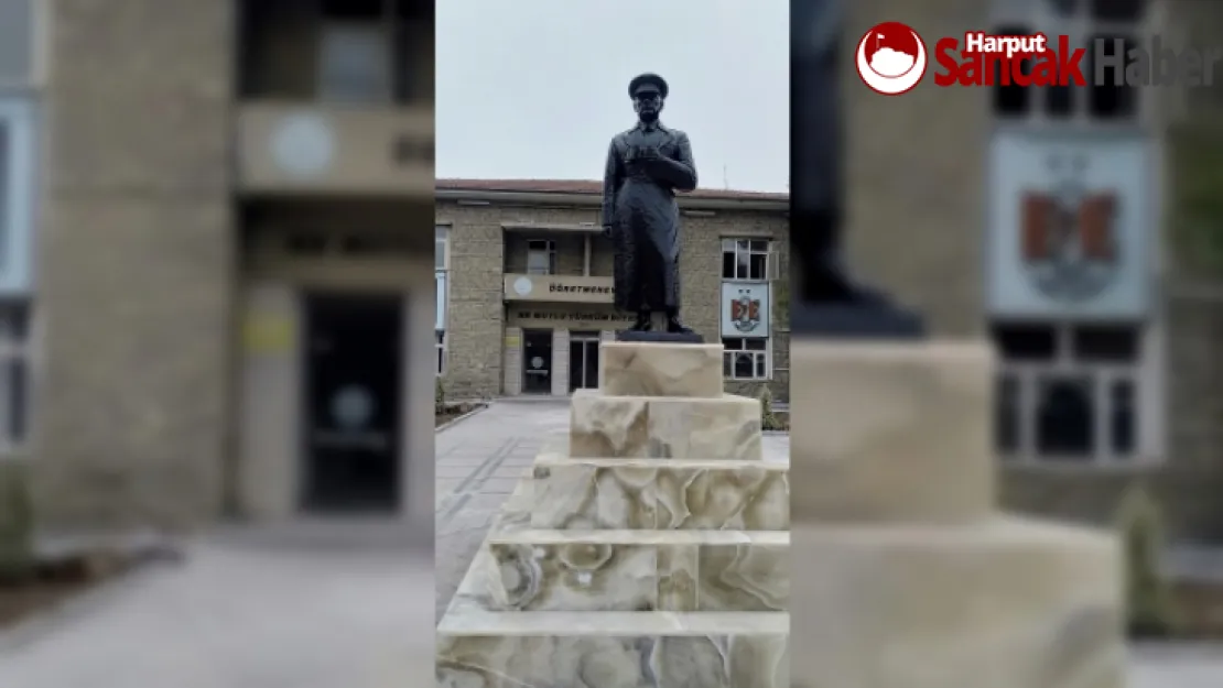 ATATÜRK HEYKELİ YERİNE TAŞINDI