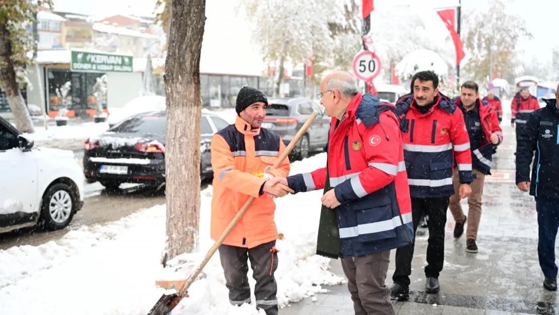 Başkan Er, Saha Çalışmalarına Devam Ediyor