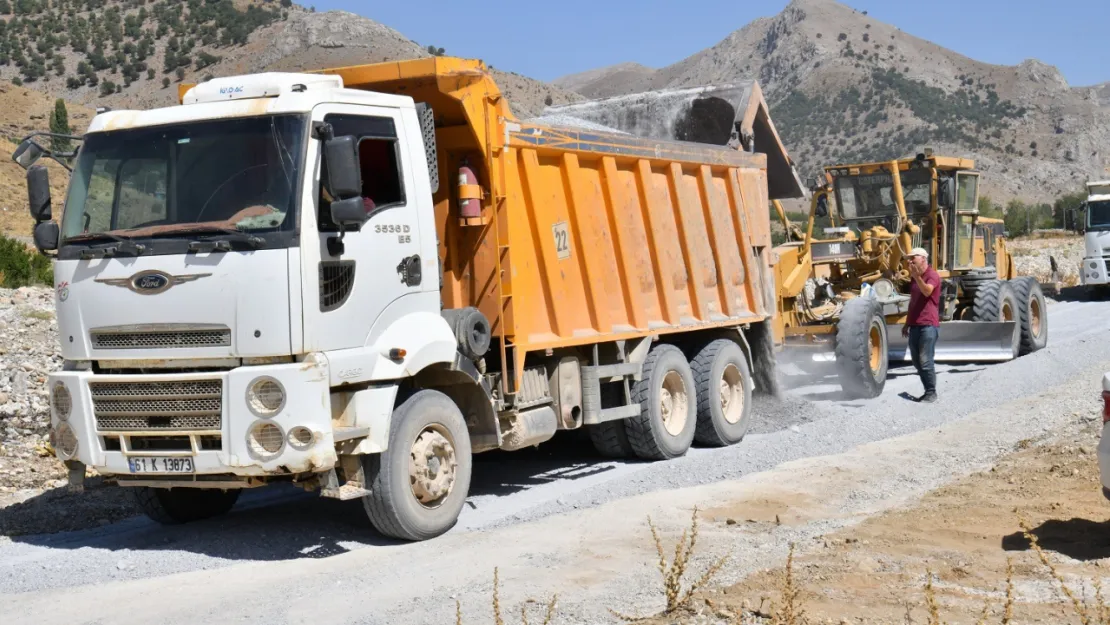 Başkan Geçit, ''57 Km. Yol Yatırımıyla Kırsalın Çehresi Değişiyor''
