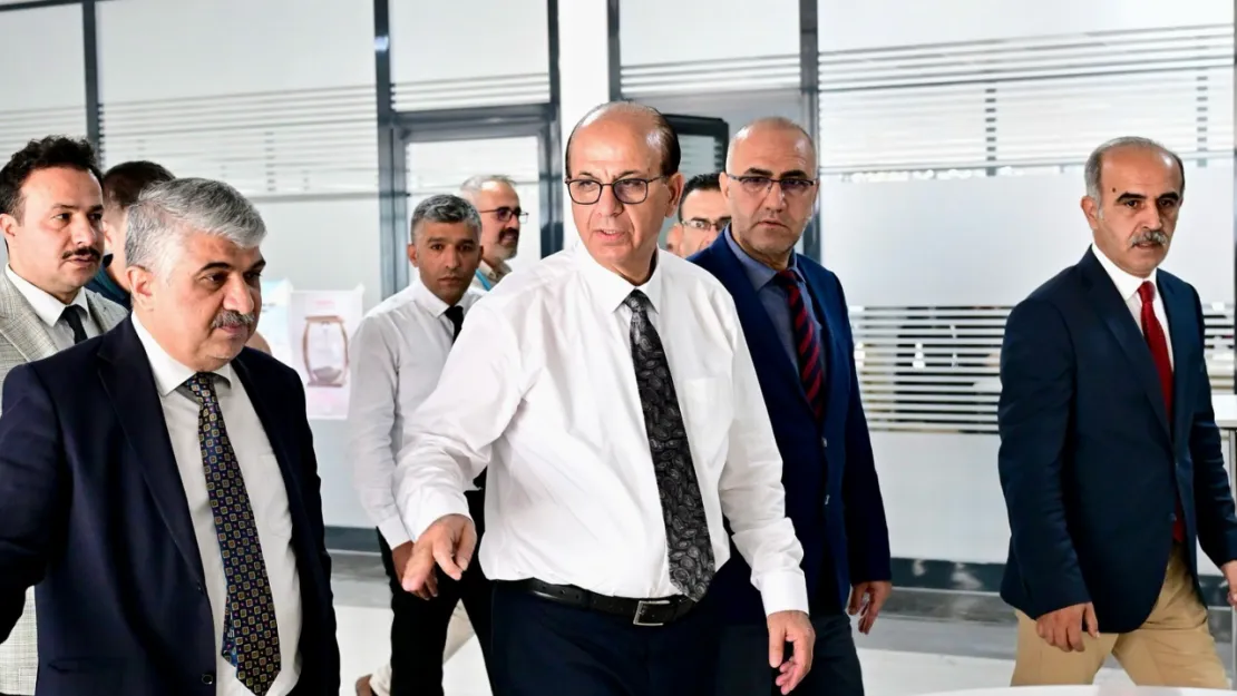 Başkan Geçit: Kütüphaneler Sessizliğin İçinde En Güçlü Seslerdir