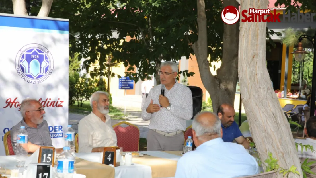 Başkan Güder, Yazar Yücetaş Ve İmam Hatip Lisesi Mezunlarını Ağırladı