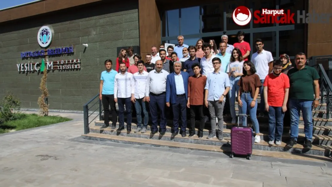 Başkan GÜDER, YKS'de İlk 10 Bine Giren Öğrencileri Ağırladı