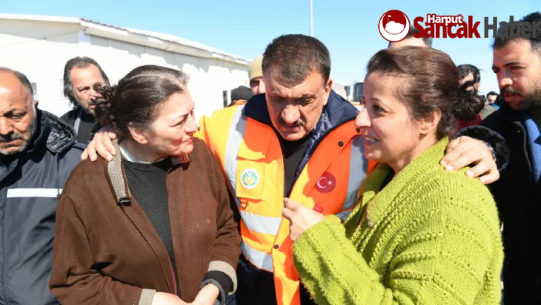 Başkan Gürkan, Beydağı Konteyner Kent Alanını Ziyaret Etti.