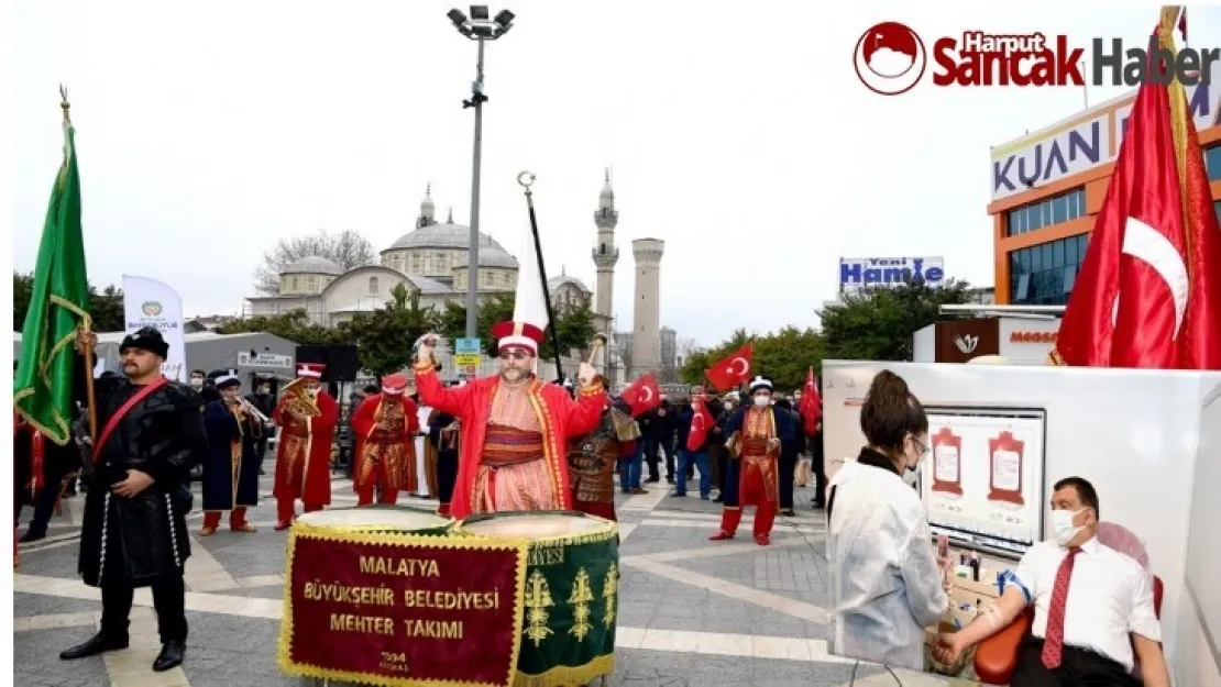 Başkan Gürkan Kan Bağışında Bulundu, Çorba Ve Mevlid Şekeri Dağıttı