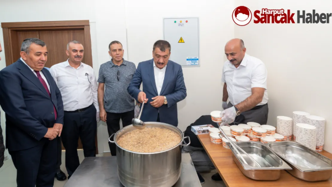 Başkan Gürkan, MASKİ'de Aşure Dağıttı