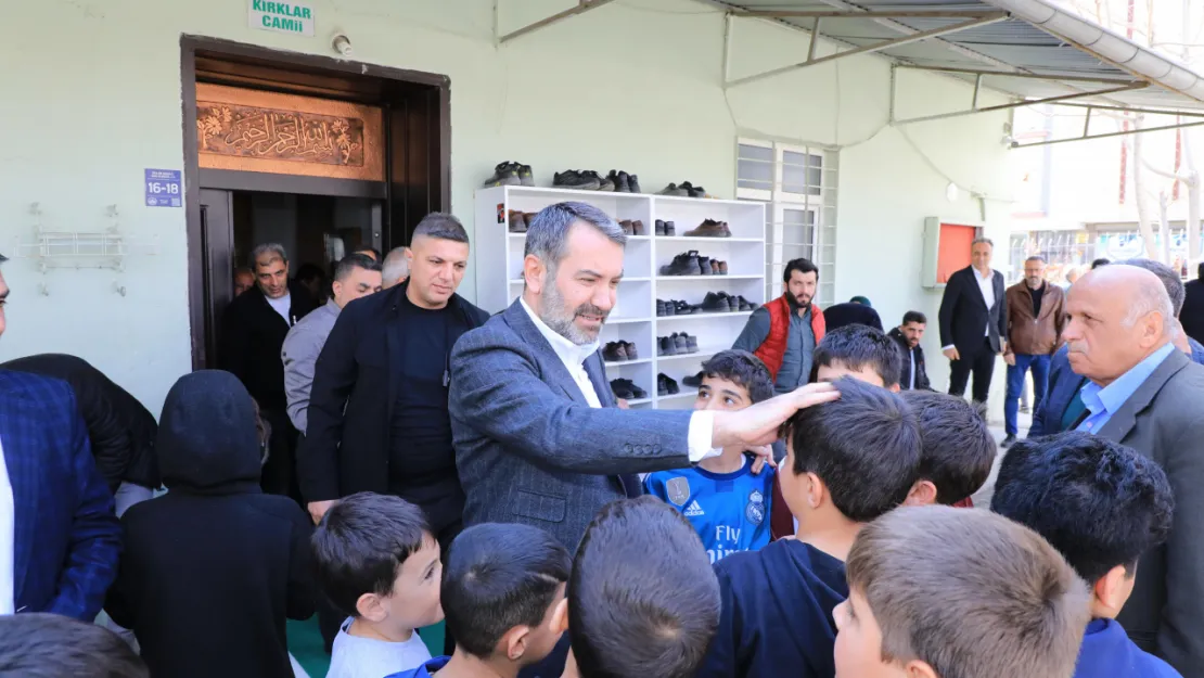 Başkan Şerifoğulları, Kırklar Mahallesi'nde Vatandaşlarla Buluştu