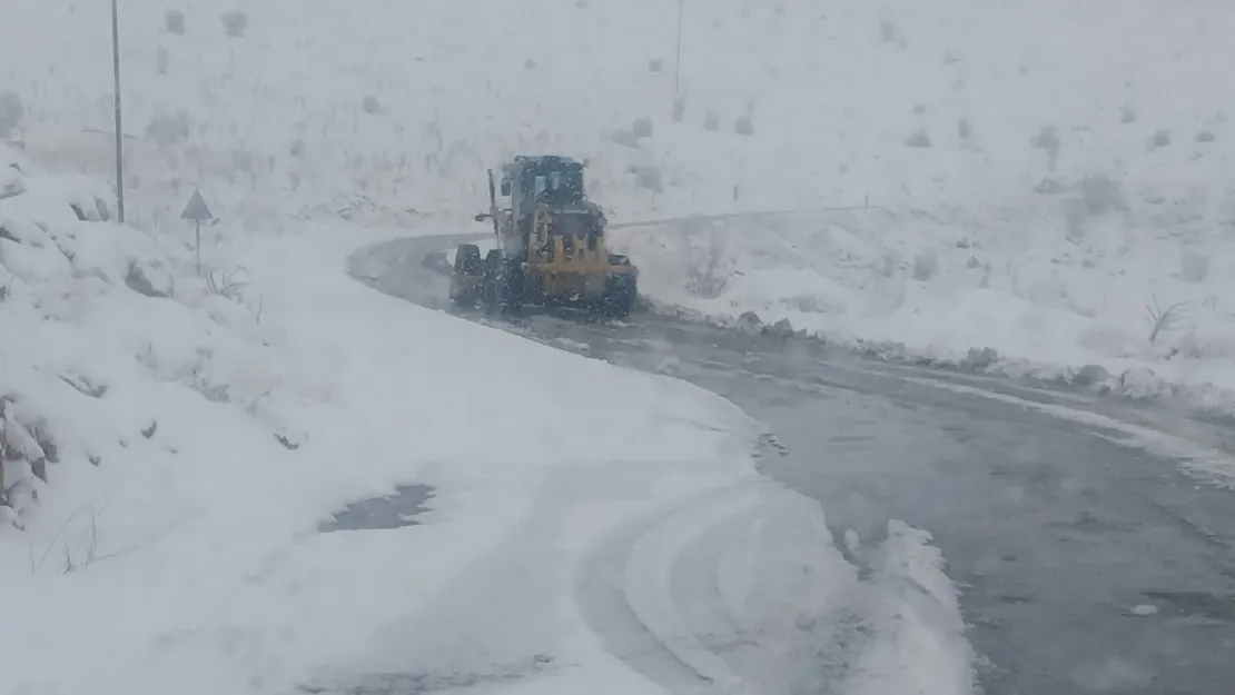 Battalgazi Belediyesi'nden Kar Yağışına Karşı Hızlı Müdahale