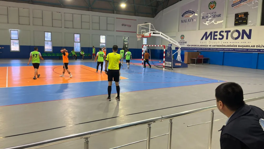 Battalgazi'de 29 Ekim'e Özel Futsal Turnuvası Başladı