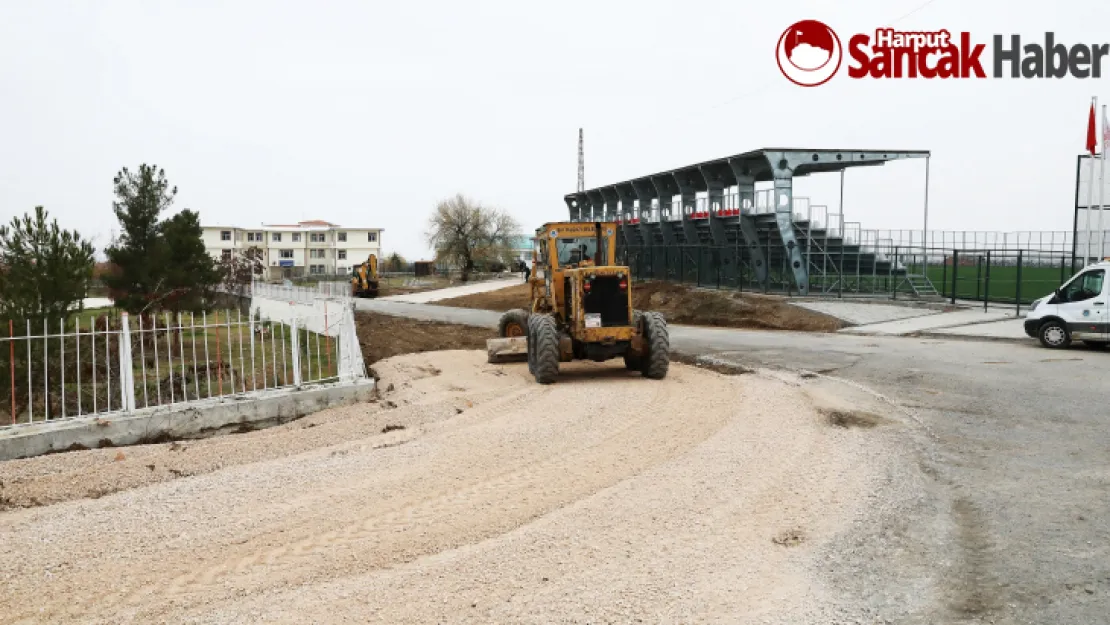 Battalgazi'deki Futbol Sahasında Çevre Düzenlemesi Yapıldı