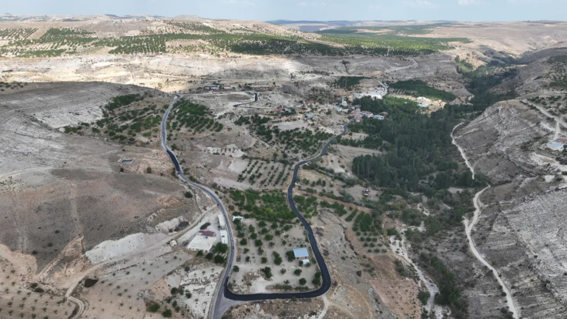 Büyükşehir Belediyesi Kırsaldaki Yol Ağlarını Güçlendiriyor