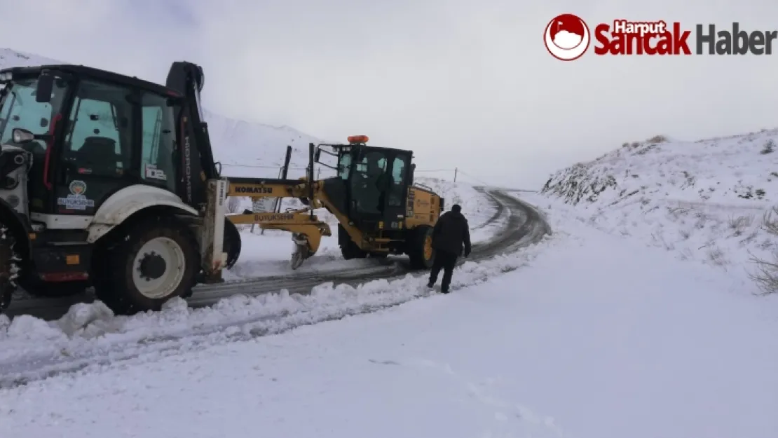 Büyükşehir Belediyesi'nden Kar Mesaisi