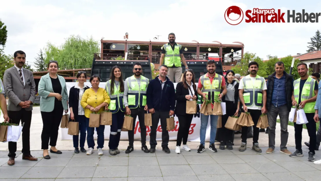 Büyükşehir Belediyesi'nden Vatandaşlara Ücretsiz Fide Desteği