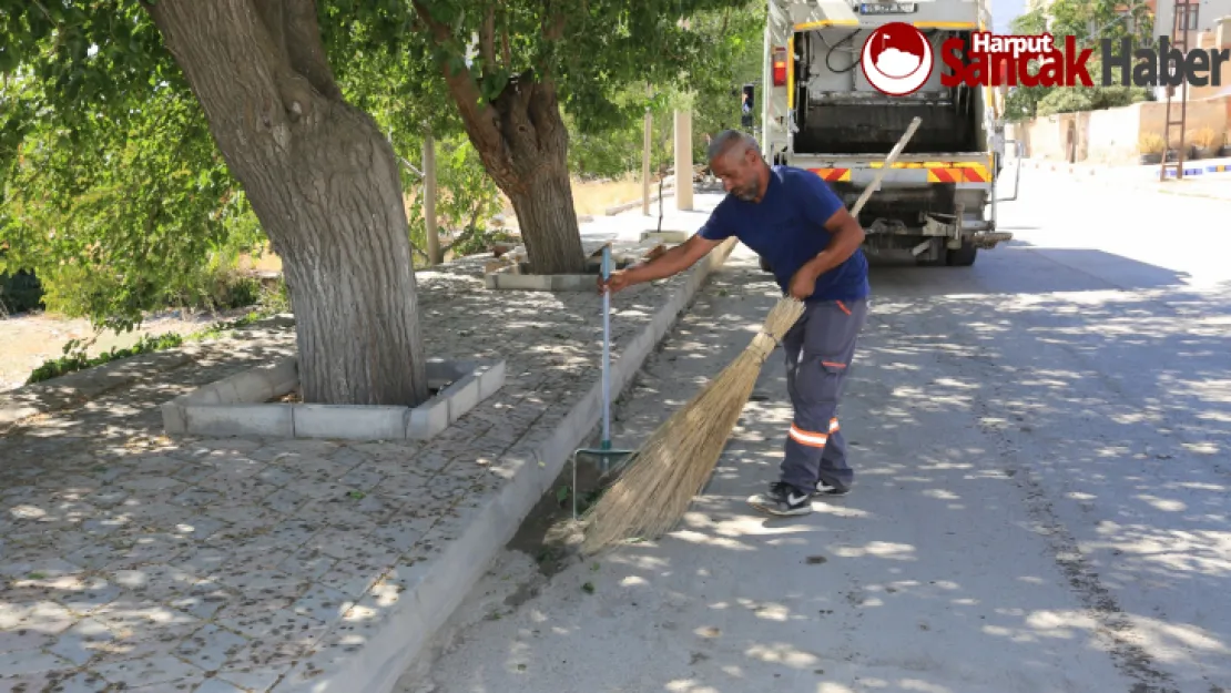 Elazığ Belediyesi, Abdullahpaşa Mahallesi'nde Kapsamlı Temizlik Çalışması Yaptı