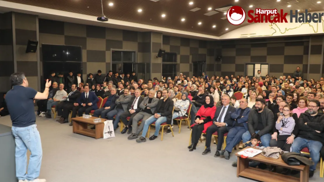 Elazığ Belediyesi, Ahmet Şerif İzgören'i Veliler ve Öğrencilerle Buluşturdu