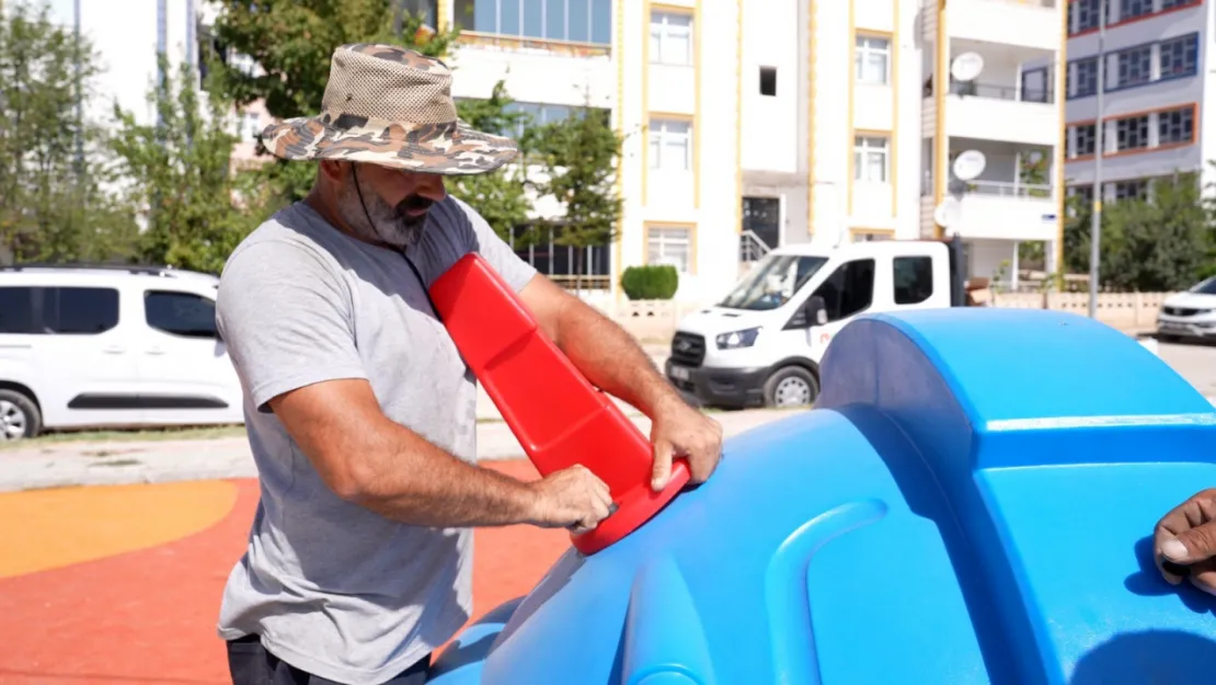 Elazığ Belediyesi, Kent Genelindeki Parkları Yeniliyor