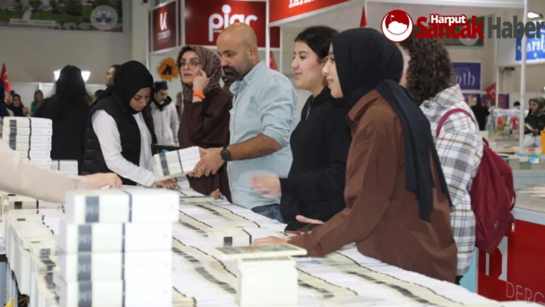 Elazığ Belediyesi Kitap Fuarı'na Çevre İllerden De Yoğun İlgi