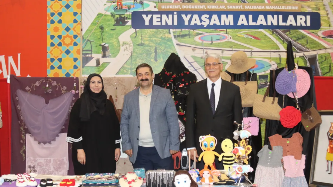 ELAZIĞ BELEDİYESİ'NİN KURSİYERLERİNDEN YIL SONU SERGİSİ