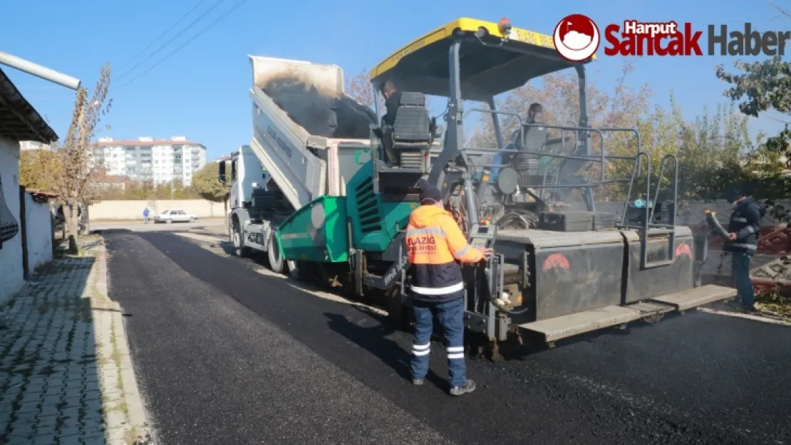 Elazığ Belediyesi Sokak Kısıtlamasını Fırsata Çevirdi Asfalt Çalışmalarını Hızlandırdı