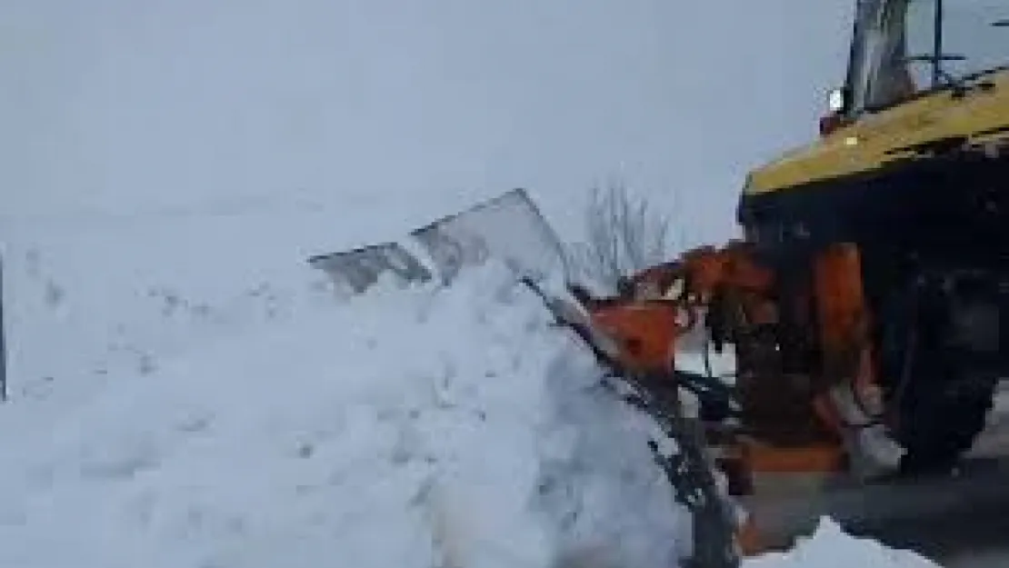 Elazığ'da 106 Köy Yolu Ulaşıma Kapandı