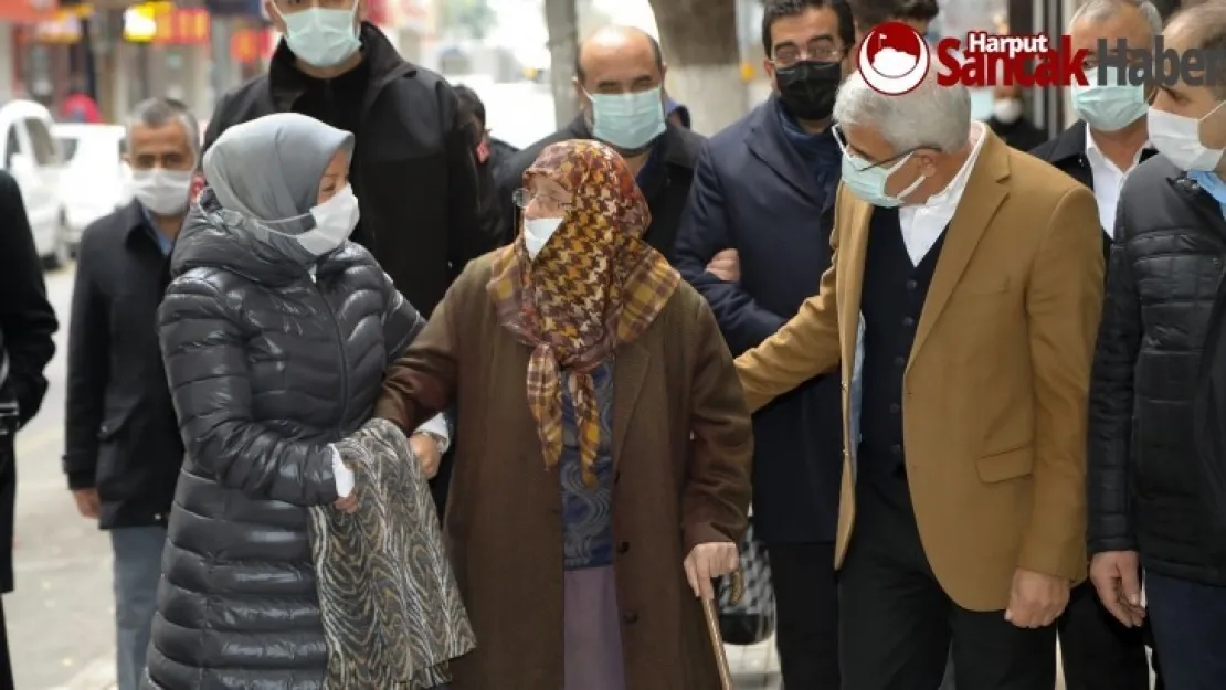 Fuzuli Caddesi'ndeki Depremzedelerin Sıkıntıları Çözüldü