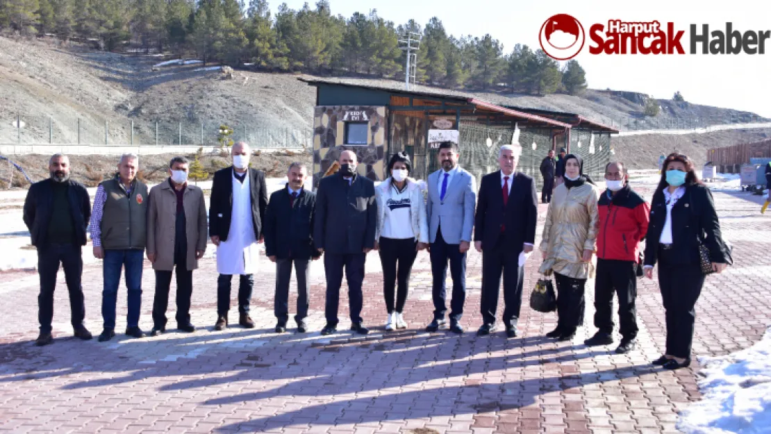 Hayvanseverlerden Geçici Hayvan Bakımevi'ne Ziyaret