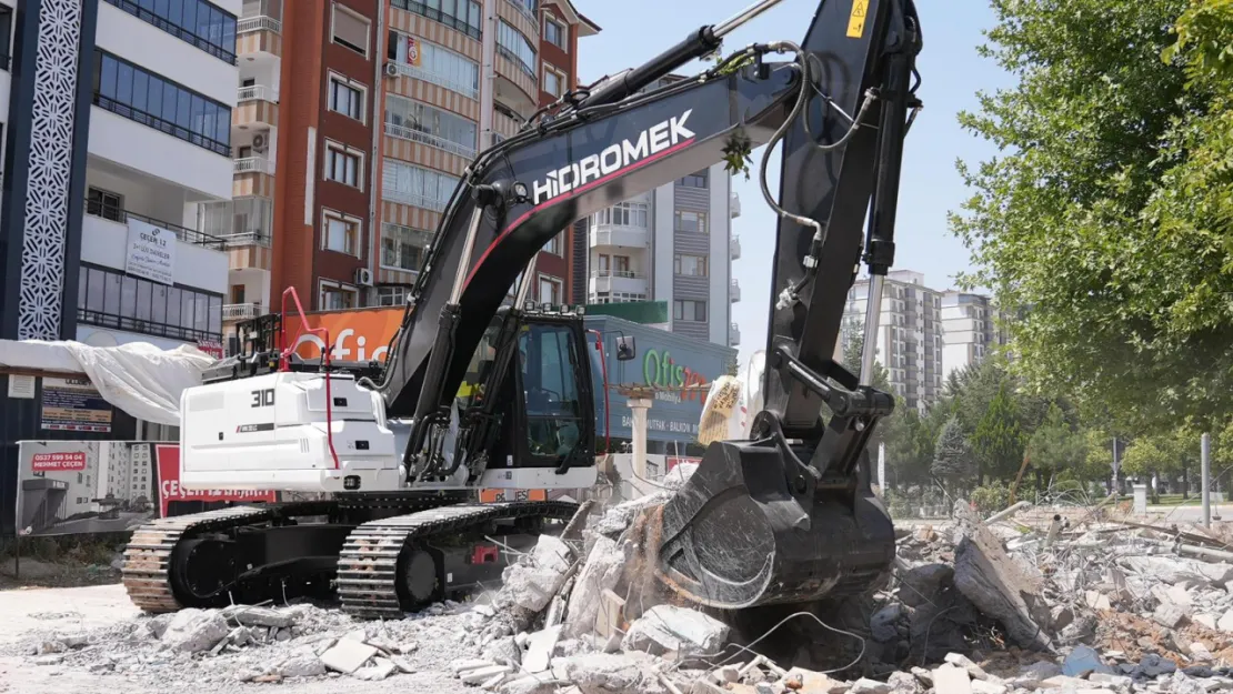 HAZARDAĞLI KAVŞAĞI DÜZENLEME ÇALIŞMALARI BAŞLADI
