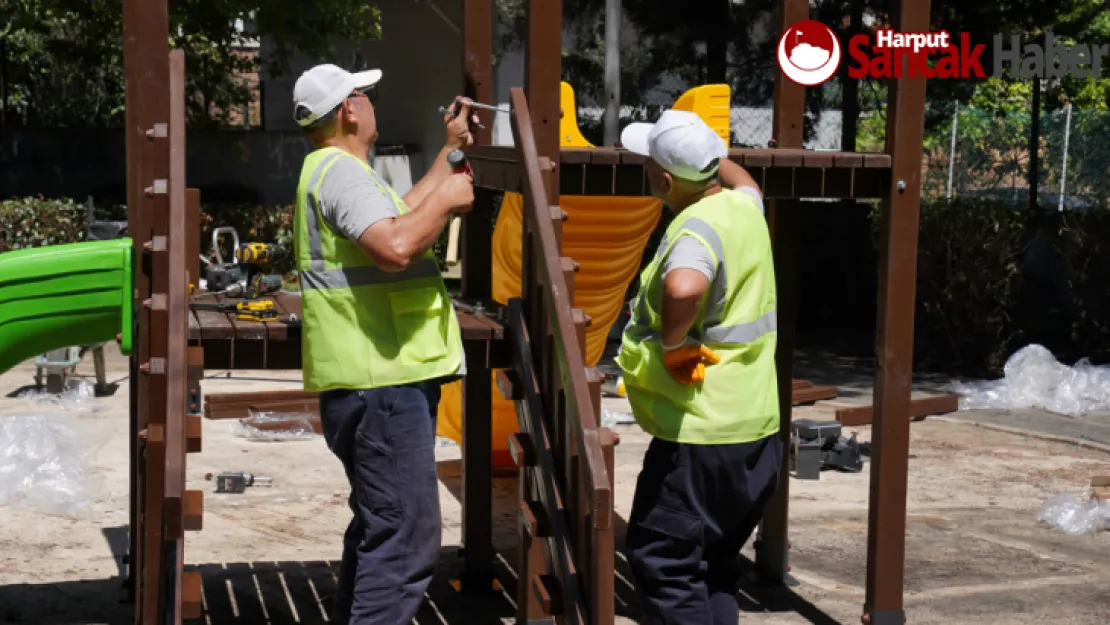 Kadıköy'de Yakılan Park Tekrar Yenilendi