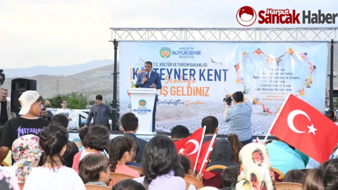 Konteyner Kent Alanında Yılsonu Şenliklerinde Öğrenciler Doyasıya Eğlendi