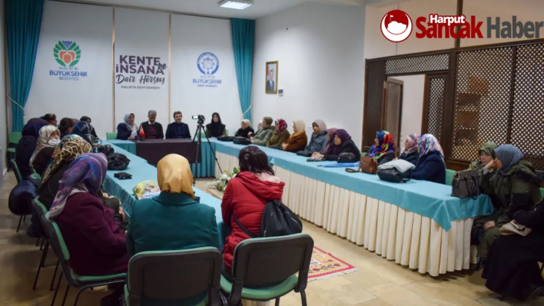 Malatya Kent Konseyi Kadın Meclisi 'YARDIMLAŞMA VE GÖNÜLLÜLÜK' Konulu Program Düzenlendi