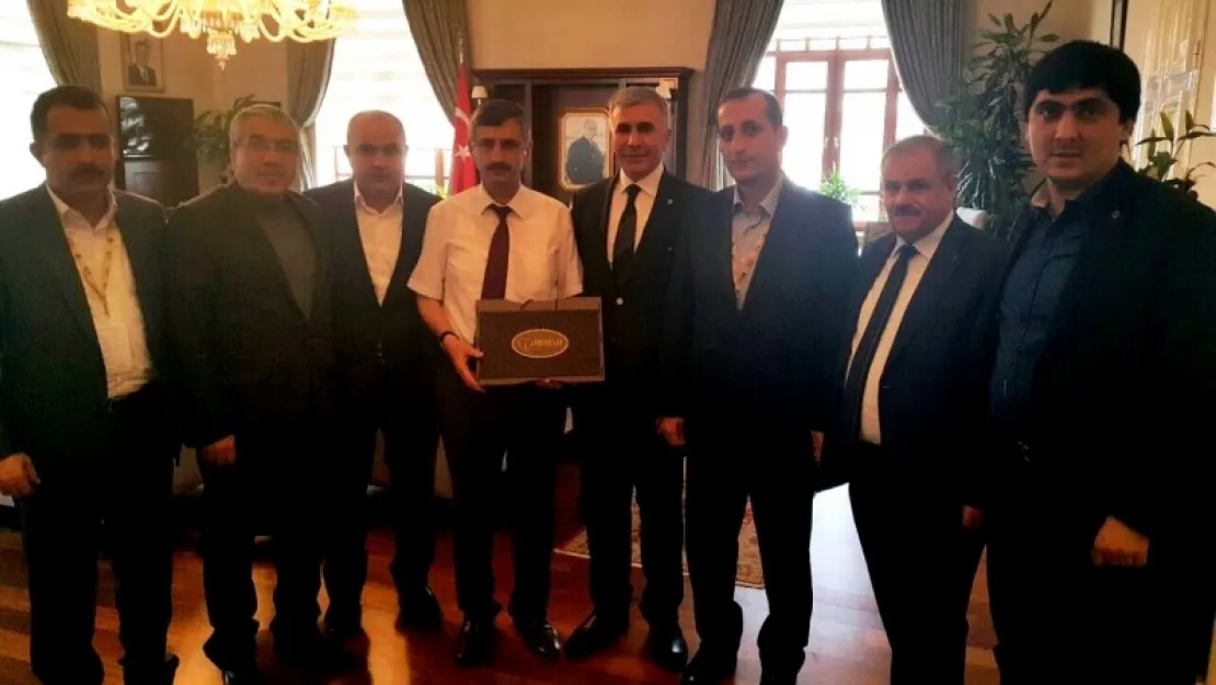 MÜSİAD ELAZIĞ ŞUBESİNDEN  MANİSA VALİSİNE ZİYARET 