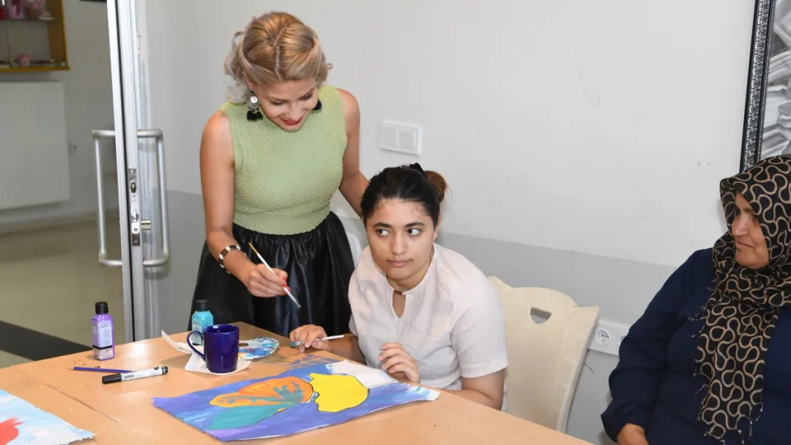 Renklerin Gücüyle Özgüven Kazanıyorlar
