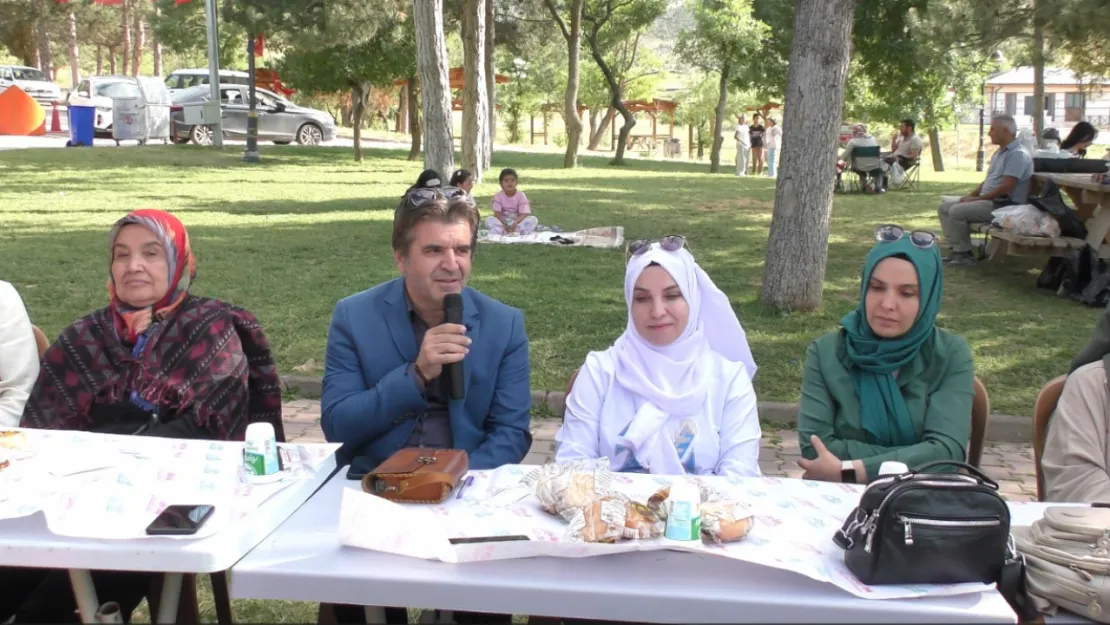 Şehirleri Değerli Kılan Sadece Mimari Yapılar Değil, İçinde Yaşayan Nitelikli İnsanların Varlığıdır