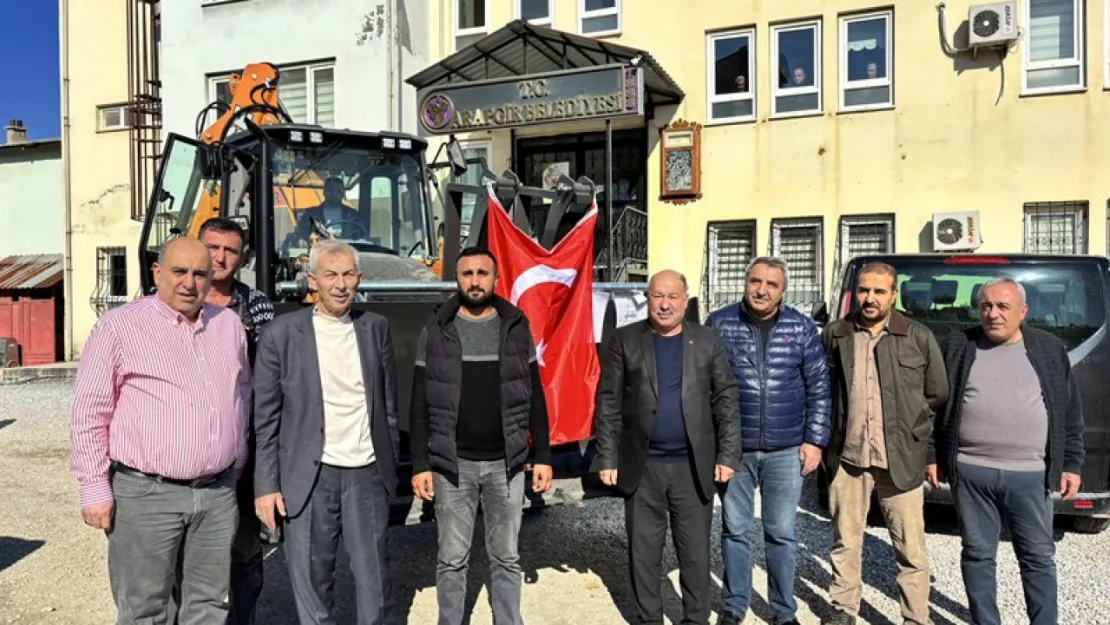 Türkiye Belediyeler Birliği tarafından Arapgir'e İş Makinesi