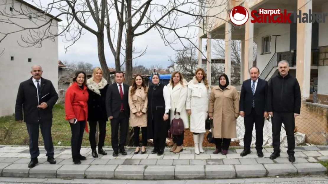 Vali Eşi Hanife Yazıcı Akçadağ İlçesine Ziyaret