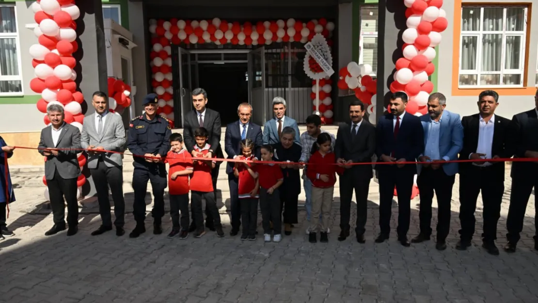 Vali Seddar Yavuz, Hatice İbrahim Özoğlu İlkokulu Açılış Törenine Katıldı