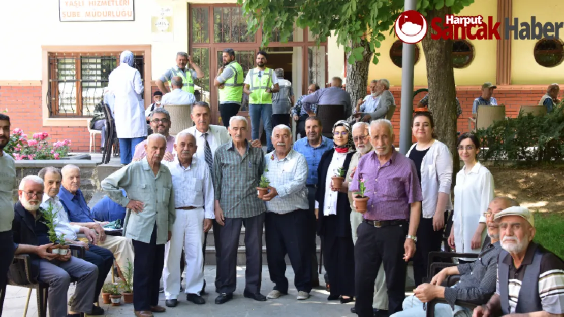 Vefa Konağı Sakinlerinin Babalar Günü Kutlandı