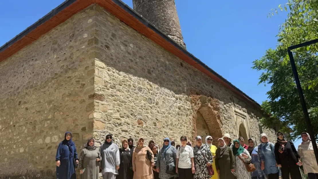 Yeşilyurt Kent Konseyi Kadın Meclisinden Harput'a Tarih Ve Kültür Dolu Gezi!