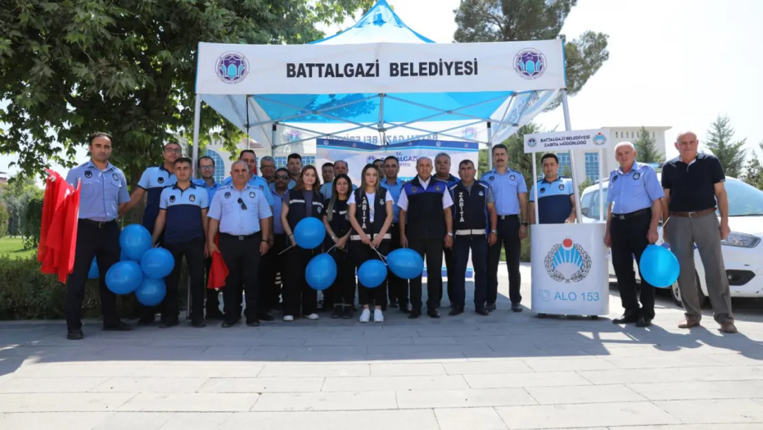 Zabıta Haftası'nda Bayrak, Balon ve Çikolata Dağıtıldı