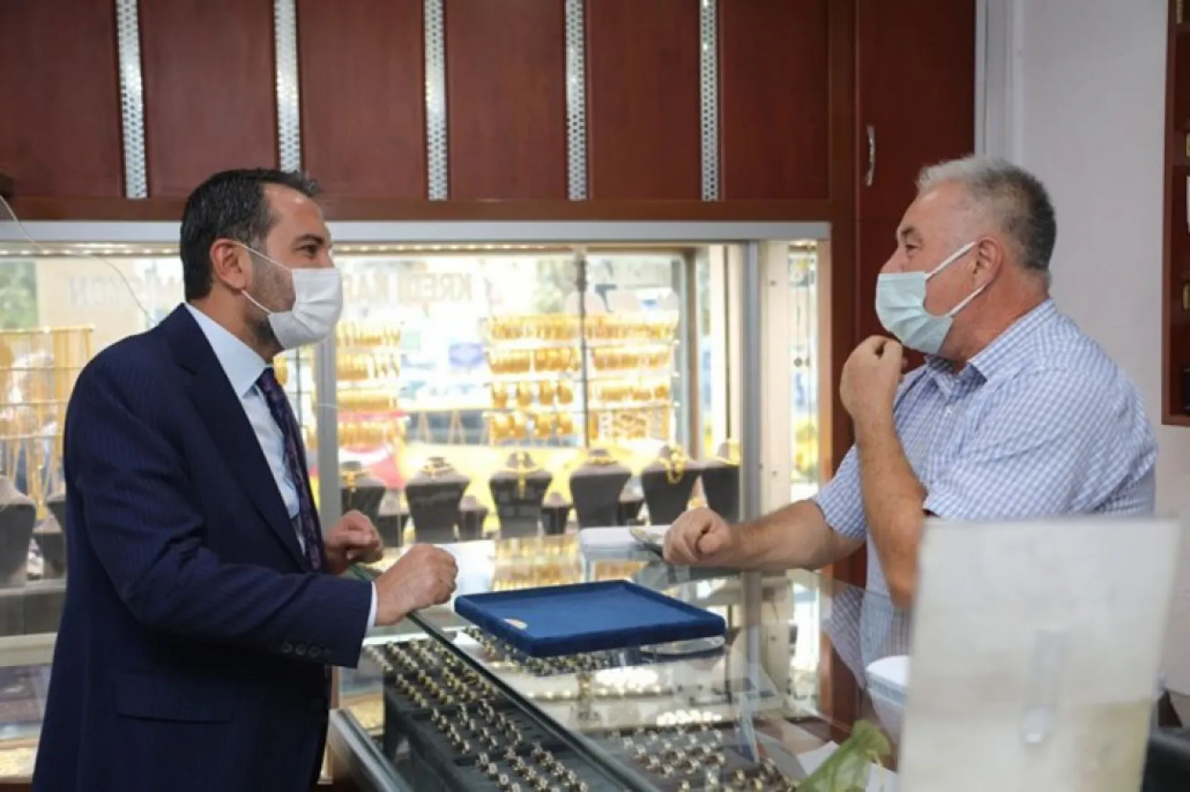 Başkan Şerifoğulları Esnaf Ziyaretlerini Sürdürüyor