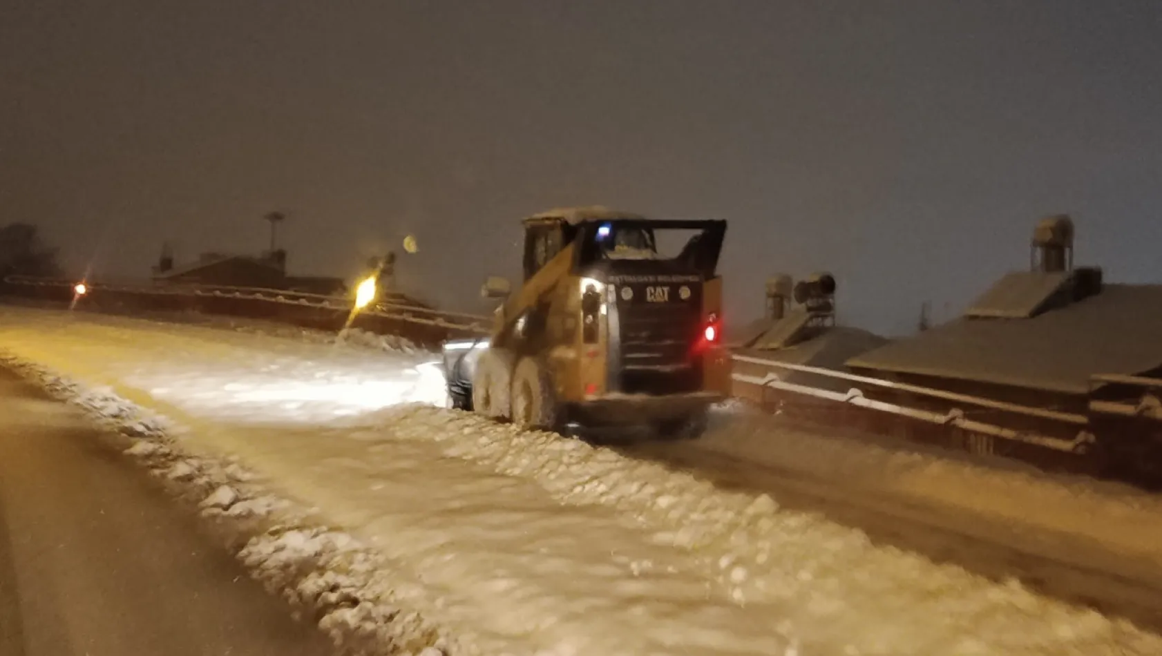 Battalgazi Belediyesi Gece Boyu Sahadaydı