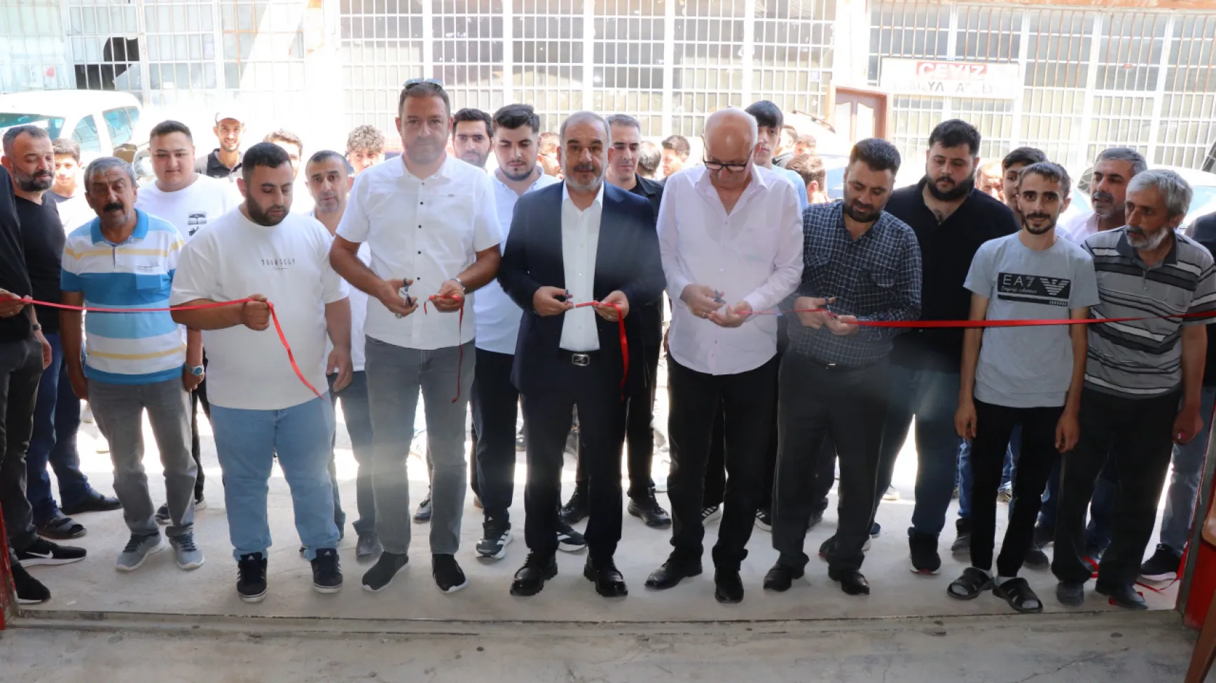 Sanayi Sitesinde Coşkulu Açılış: Ulusoy Oto Tamir 2. Şube Hizmette