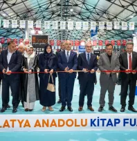 11.  Malatya Anadolu Kitap Ve Kültür Fuarı Kitapseverlere Kapılarını Açtı