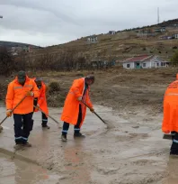 Battalgazi Belediyesi'nden Pınarbaşı Göleti Çevresinde Detaylı Temizlik