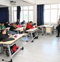 Büyükşehir Belediyesi Engelleri Aşan  Kariyer Yolculuğuna Rehber Oluyor